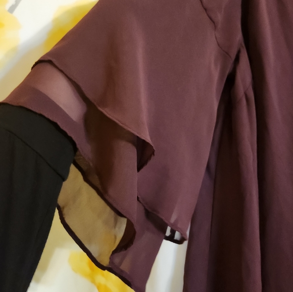 Lane Bryant beautiful flowing blouse with bell sleeves size 14/16 - Picture 4 of 8